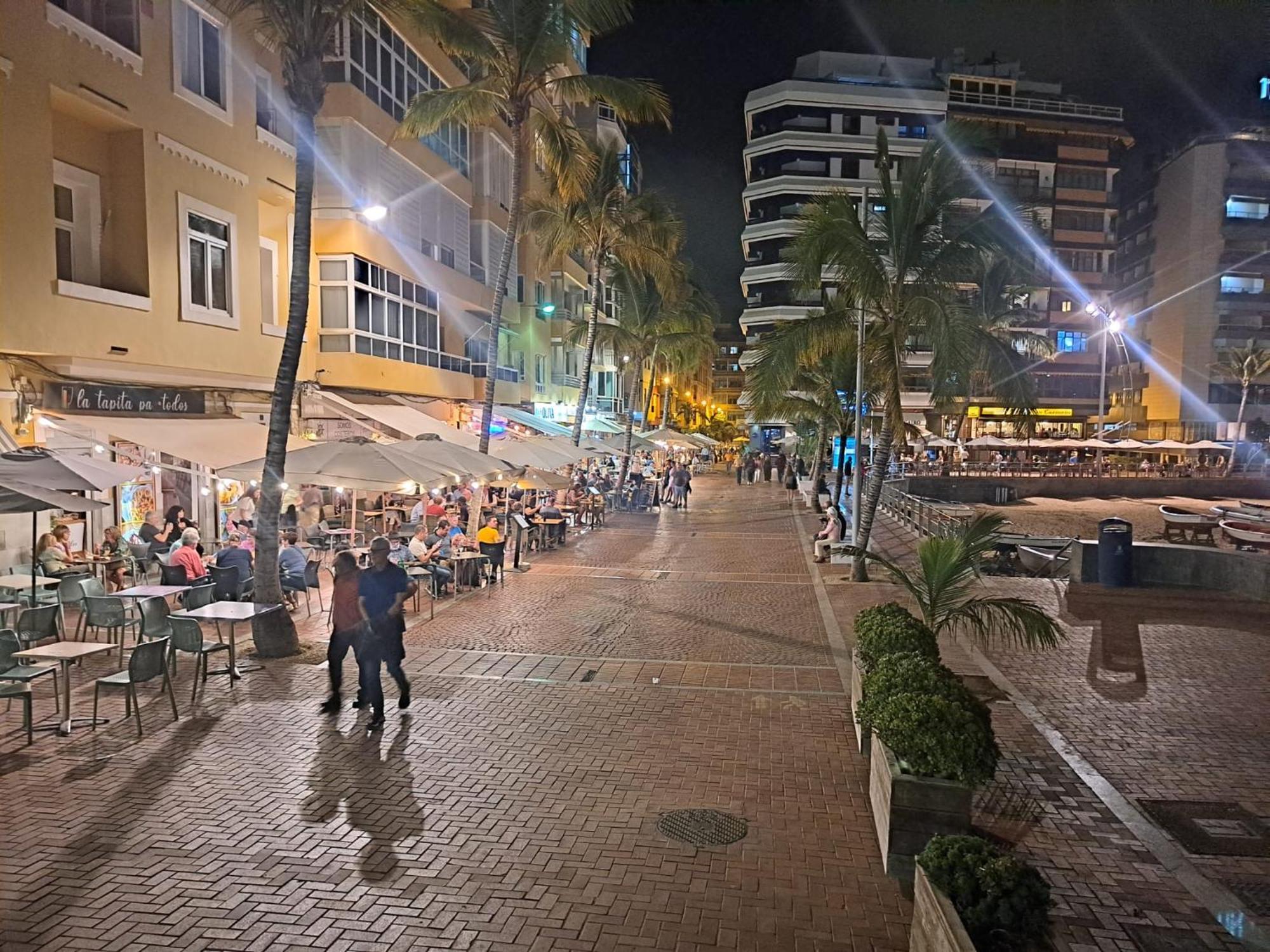 Bkd1 - Apartamento Entero A 50 Metros Playa De Las Canteras لاس بالماس دي غران كاناريا المظهر الخارجي الصورة